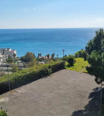 Holiday home Casavacanzacquazzurra *